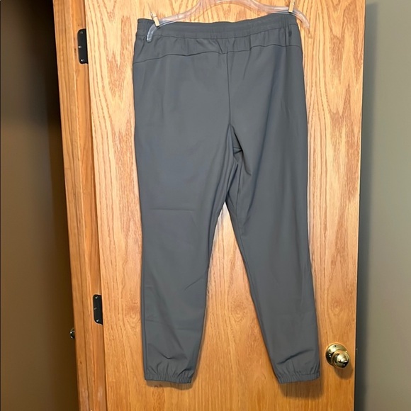 All in Motion Men's Gray Joggers - Picture 11 of 12